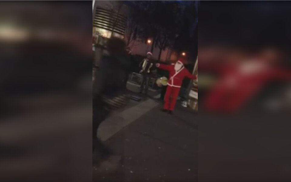Betrunkener Weihnachtsmann erheitert Wien