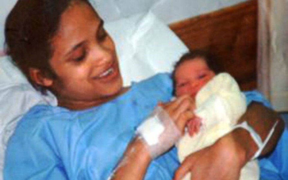 Entführtes Baby nach 17 Jahren mit Mutter vereint