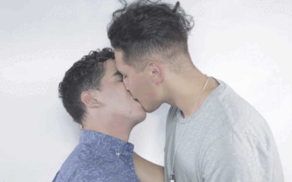 Wenn Männer sich küssen
