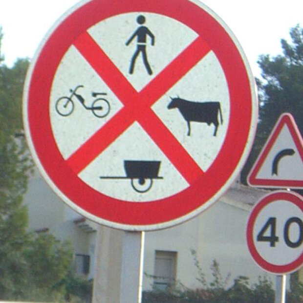 Kühe und Karren verboten